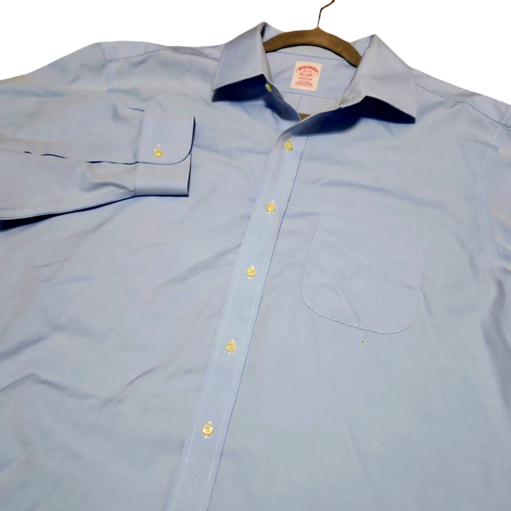 Brooks Brothers Men's Madison Classic Button-Up Size 17